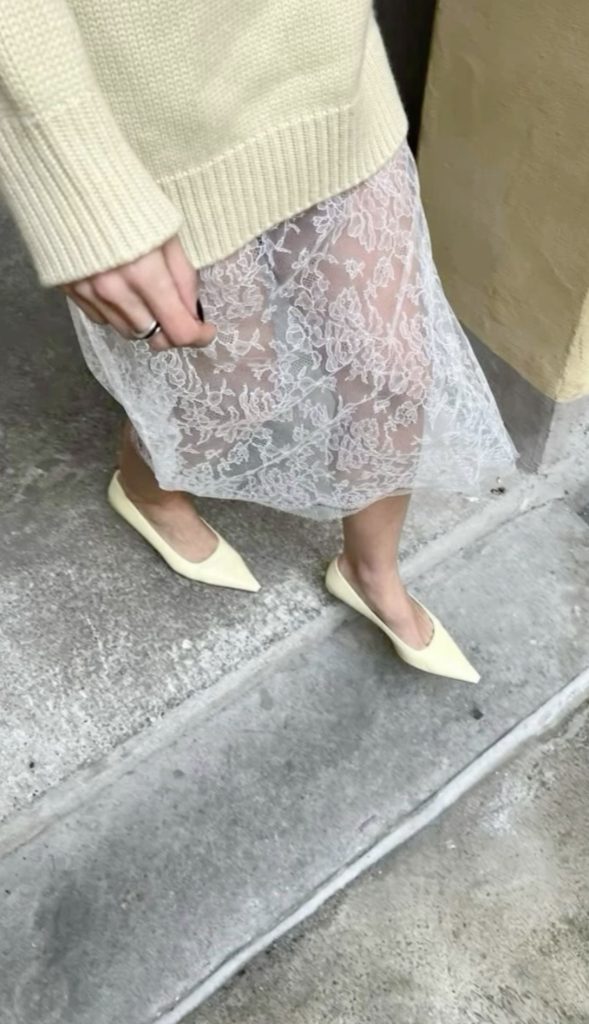 White Skirt and Butter Yellow Spring Outfits