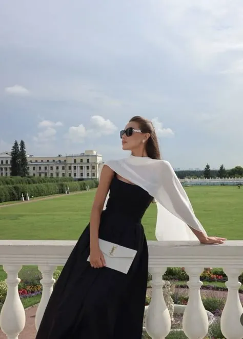 How to Style a Shawl for Evening Elegance
