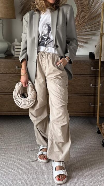 Cargo Pants Music Festival Outfit Ideas