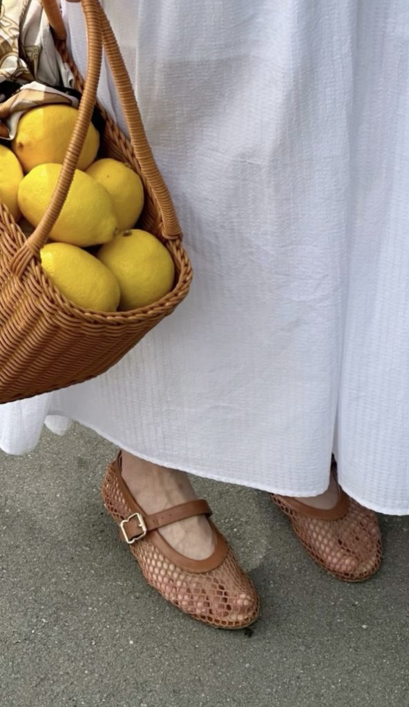 Mesh Spring Shoe Trends