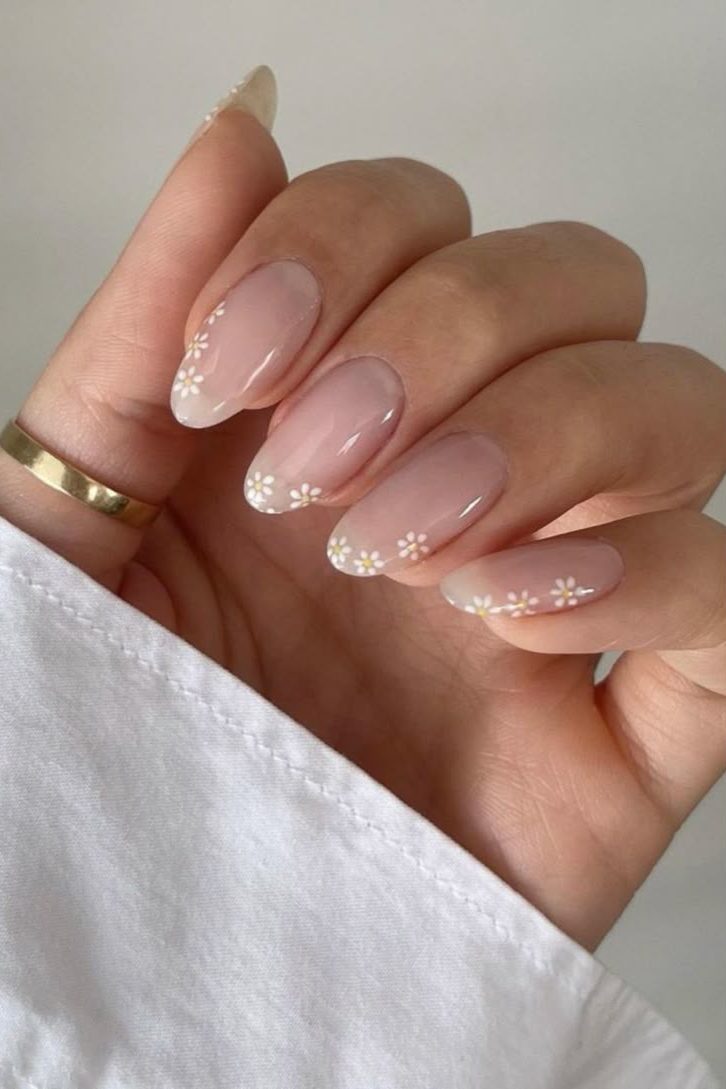 Minimalist Classy Nude Nail Designs