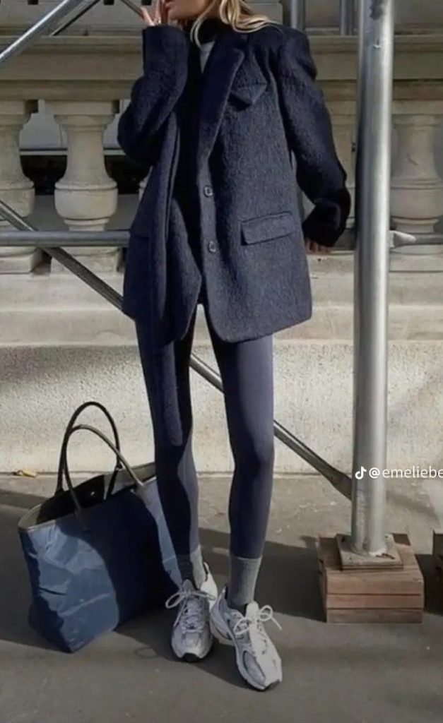 fall outfit with leggings