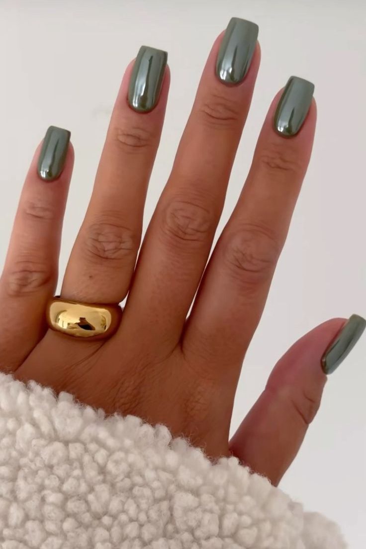 Green Metallic Nail inspo