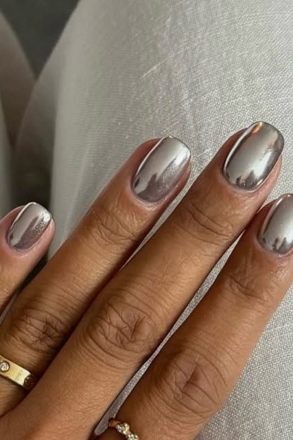 Pearl and Metallic Nail Ideas